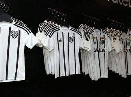 camisas do figueirense dispostas à venda