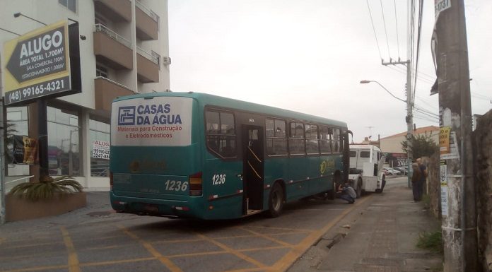 onibus bateu em muro luiz fagundes forquilhinha sj