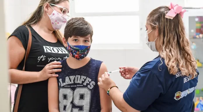 Vacinação contra coronavírus nesta quinta na Grande Florianópolis