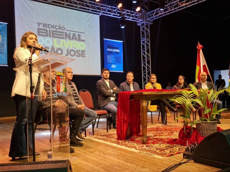 Abertura do evento de literatura em São José