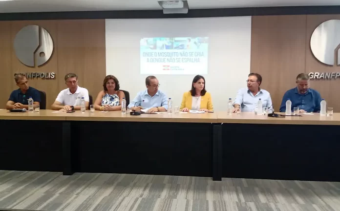 Prefeituras da Grande Florianópolis e governo de SC unem-se contra o mosquito da dengue