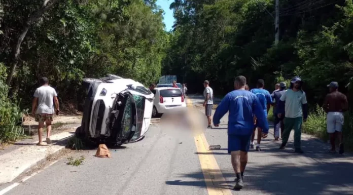 Mulher morre em acidente de carro no Ribeirão da Ilha