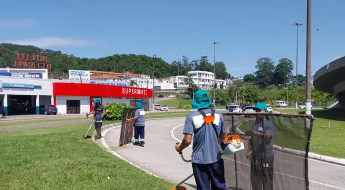 Presos iniciam trabalho nas ruas de Florianópolis