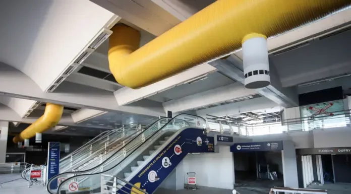 Instalação do novo hospital público de Florianópolis, no antigo aeroporto