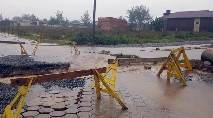 Chuva afeta municípios no sul de SC, como Balneário Gaivota