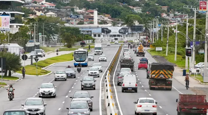 SC-401, uma das principais rodovias da capital