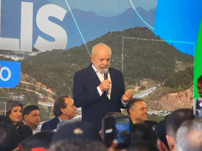 Lula inaugura Contorno Viário da Grande Florianópolis com críticas a Jorginho e Bolsonaro